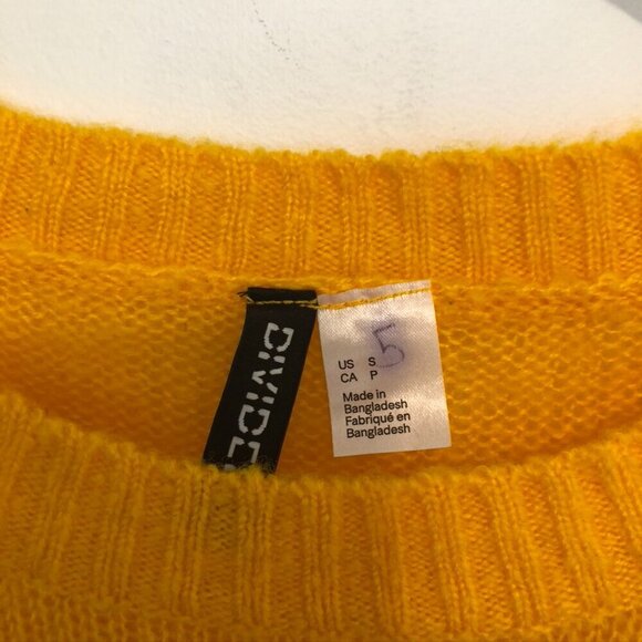 DIVIDED H&M Solid Mustard Golden Open Weave Semi Sheer Crew Neck Sweater Small S - Picture 8 of 13